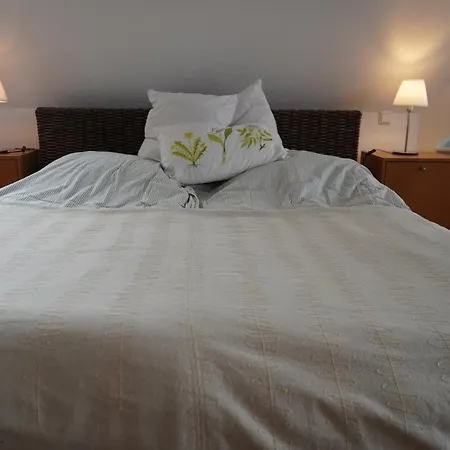 Gemuetliches Und Ruhiges Haus Mit Garten In Solingen, Privat, Bis 3 Gaeste זולינגן