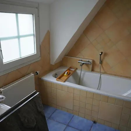 Gemuetliches Und Ruhiges Haus Mit Garten In Solingen, Privat, Bis 3 Gaeste *