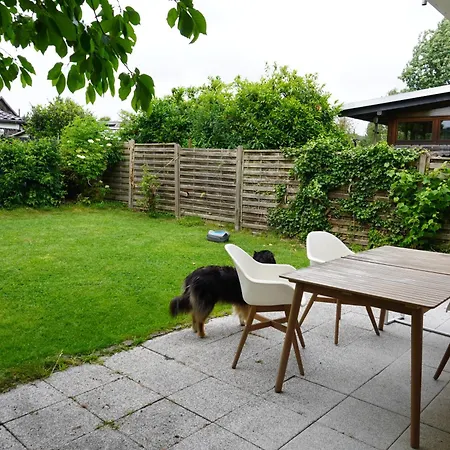 Gemütliches Und Ruhiges Haus Mit Garten In Solingen, Privat, Bis 3 Gäste Сasa de vacaciones