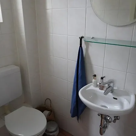 Gemuetliches Und Ruhiges Haus Mit Garten In Solingen, Privat, Bis 3 Gaeste
